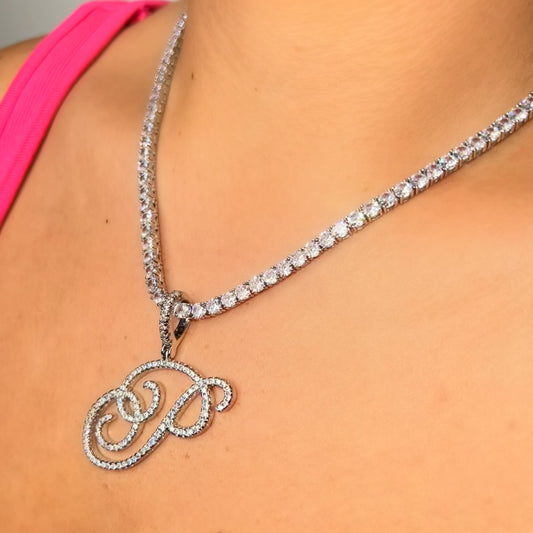 INITIAL NECKLACE