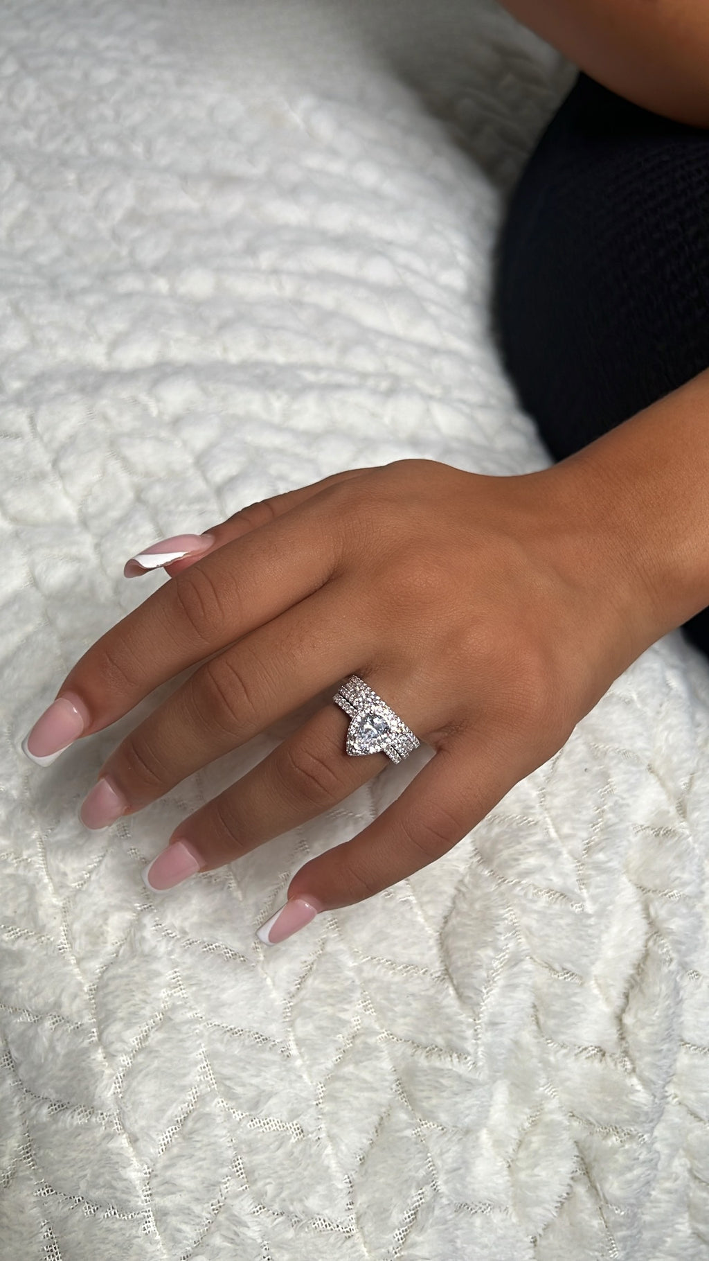 1.0CT Pear Cut 'Amara' ring